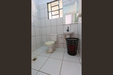 Banheiro social de casa para alugar com 1 quarto, 49m² em Centro, Indaiatuba