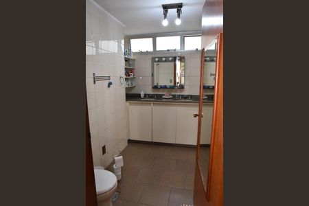 Banheiro da Suíte de apartamento à venda com 3 quartos, 188m² em Centro, Jundiaí