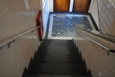 Apartamento à venda com 95m², 3 quartos e sem vagaEscada de acesso