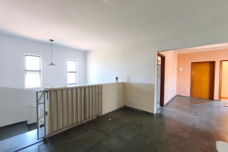 Sala de casa para alugar com 3 quartos, 550m² em Parque Santa Bárbara, Campinas