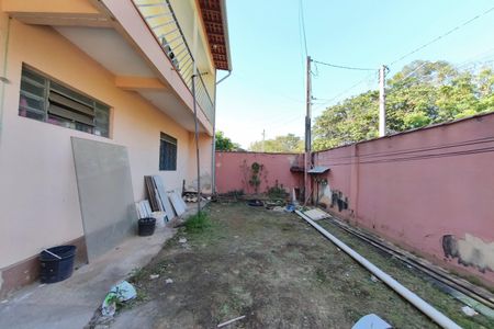Quintal - Garagem de casa para alugar com 3 quartos, 550m² em Parque Santa Bárbara, Campinas