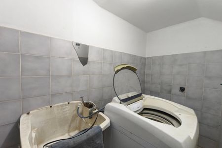 Área de Serviço de casa para alugar com 3 quartos, 550m² em Parque Santa Bárbara, Campinas