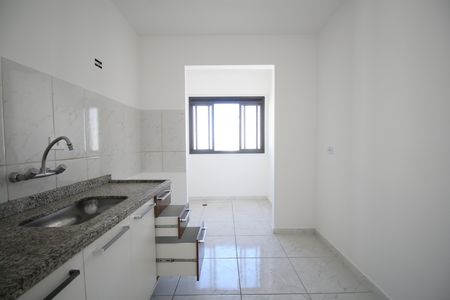 Cozinha de apartamento para alugar com 2 quartos, 72m² em Jardim Maria Rosa, Taboão da Serra
