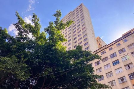 Apartamento à venda com 52m², 1 quarto e sem vaga Apartamento à venda com 52m², 1 quarto e sem vagaFachada