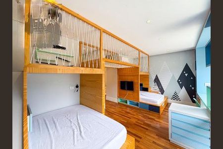 Casa à venda com 390m², 4 quartos e 4 vagas