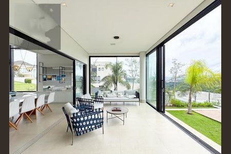 Casa à venda com 390m², 4 quartos e 4 vagas