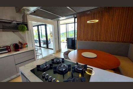 Casa à venda com 390m², 4 quartos e 4 vagas