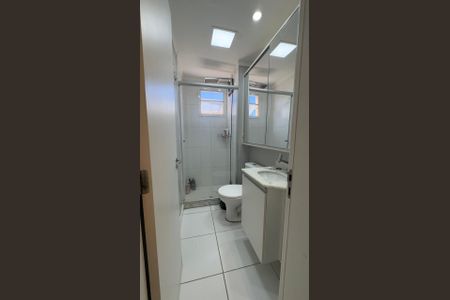 Banheiro da Suíte de apartamento à venda com 2 quartos, 60m² em São José, Canoas