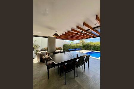 Casa à venda com 386m², 4 quartos e 4 vagas
