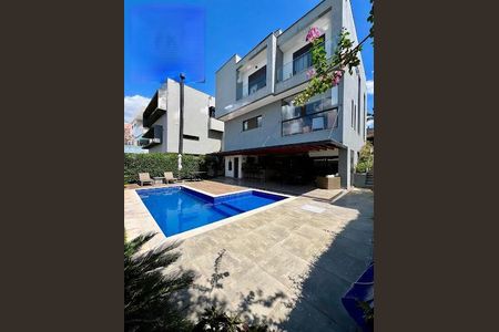 Casa à venda com 386m², 4 quartos e 4 vagas