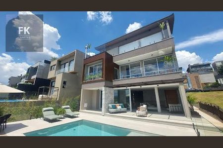 Casa à venda com 492m², 4 quartos e 6 vagas