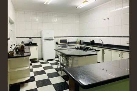 Casa à venda com 130m², 2 quartos e 4 vagas