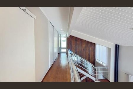 Casa à venda com 4 quartos, 334m² em Residencial Morada dos Lagos, Barueri
