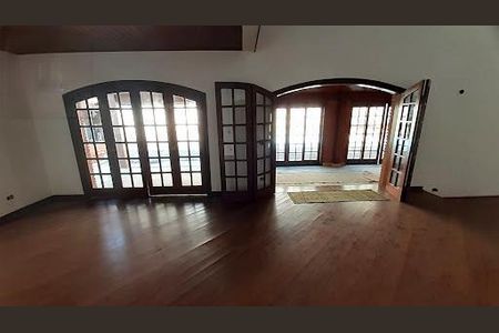 Casa de condomínio à venda com 405m², 4 quartos e 6 vagas