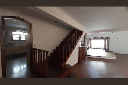 Casa de condomínio à venda com 405m², 4 quartos e 6 vagas