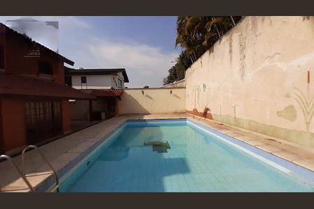Casa de condomínio à venda com 405m², 4 quartos e 6 vagas