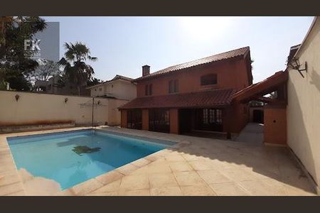 Casa de condomínio à venda com 405m², 4 quartos e 6 vagas