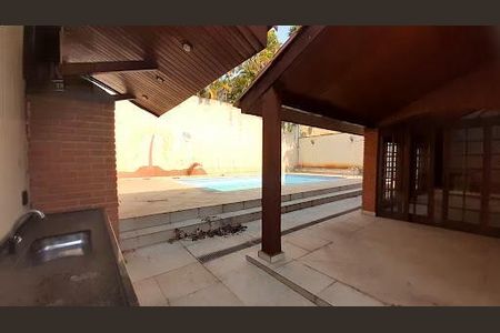 Casa de condomínio à venda com 405m², 4 quartos e 6 vagas