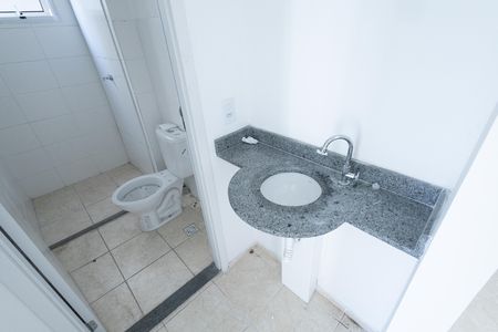 Banheiro de apartamento para alugar com 2 quartos, 45m² em Jardim Pitoresco, Jacareí