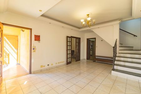 Casa à venda com 3 quartos, 200m² em Jardim Oriental, São Paulo