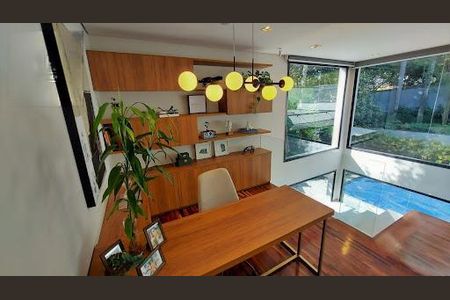 Casa à venda com 4 quartos, 462m² em Jardim Paulista, Barueri