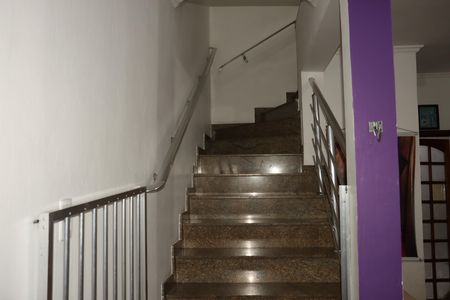 Corredor de casa à venda com 3 quartos, 160m² em Jardim Grimaldi, São Paulo