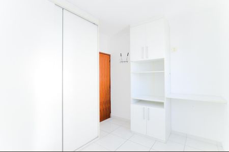 Apartamento para alugar com 64m², 2 quartos e 1 vagaQuarto 2 