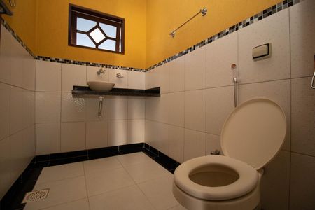 Lavabo de casa de condomínio para alugar com 5 quartos, 460m² em Condomínio Solar de Brasília, Brasília
