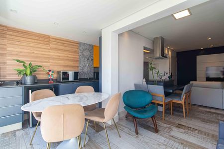 Varanda de apartamento à venda com 2 quartos, 76m² em Aclimação, São Paulo