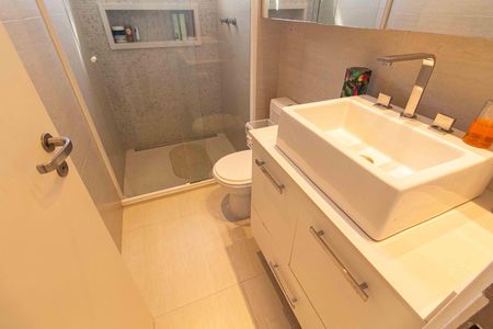 Banheiro da Suíte 1 de apartamento à venda com 2 quartos, 76m² em Aclimação, São Paulo