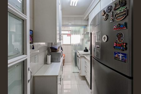 Apartamento à venda com 3 quartos, 64m² em Parque Maria Domitila, São Paulo