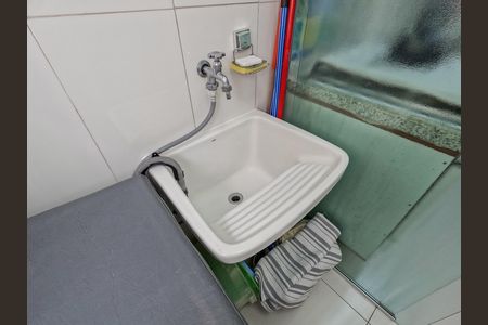 Apartamento à venda com 3 quartos, 64m² em Parque Maria Domitila, São Paulo