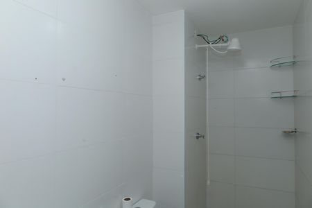 Banheiro de apartamento para alugar com 2 quartos, 34m² em Parque Dom Joao Neri, São Paulo