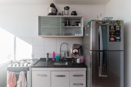 Cozinha de apartamento para alugar com 2 quartos, 48m² em Vila Monteiro, Poá