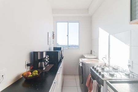 Cozinha de apartamento para alugar com 2 quartos, 48m² em Vila Monteiro, Poá