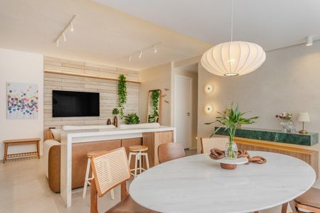 Apartamento à venda com 57m², 2 quartos e 1 vaga Apartamento à venda com 57m², 2 quartos e 1 vagaSala de Jantar