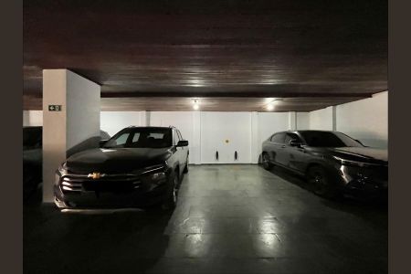 Apartamento à venda com 140m², 3 quartos e 2 vagas Apartamento à venda com 140m², 3 quartos e 2 vagasGaragem