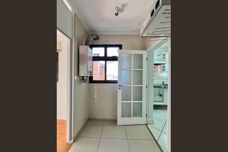 Apartamento à venda com 140m², 3 quartos e 2 vagas Apartamento à venda com 140m², 3 quartos e 2 vagasÁrea de Serviço