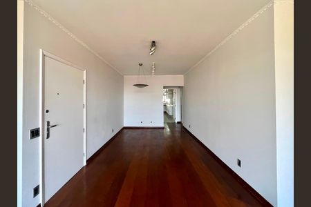 Apartamento à venda com 140m², 3 quartos e 2 vagas Apartamento à venda com 140m², 3 quartos e 2 vagasSala