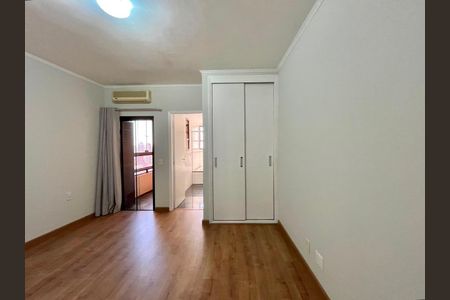 Apartamento à venda com 140m², 3 quartos e 2 vagas Apartamento à venda com 140m², 3 quartos e 2 vagasSuíte