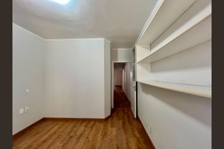 Apartamento à venda com 140m², 3 quartos e 2 vagas Apartamento à venda com 140m², 3 quartos e 2 vagasQuarto 3