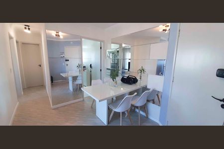 Apartamento à venda com 48m², 2 quartos e 1 vaga Apartamento à venda com 48m², 2 quartos e 1 vagaSala de Jantar
