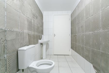 Banheiro de apartamento à venda com 2 quartos, 49m² em Vila Nova Curuca, São Paulo