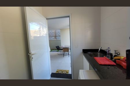 Casa de condomínio para alugar com 280m², 3 quartos e 6 vagas Casa de condomínio para alugar com 280m², 3 quartos e 6 vagasÁrea de Serviço