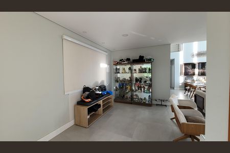Casa de condomínio para alugar com 280m², 3 quartos e 6 vagas Casa de condomínio para alugar com 280m², 3 quartos e 6 vagasSala