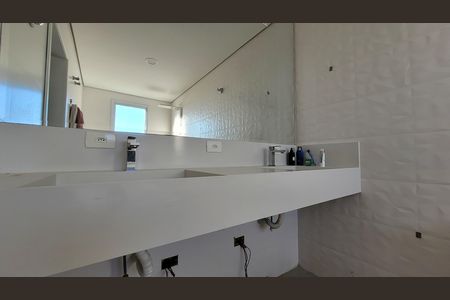 Casa de condomínio para alugar com 280m², 3 quartos e 6 vagas Casa de condomínio para alugar com 280m², 3 quartos e 6 vagasBanheiro suite