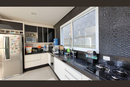 Casa de condomínio para alugar com 280m², 3 quartos e 6 vagas Casa de condomínio para alugar com 280m², 3 quartos e 6 vagasCozinha