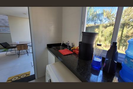 Área de Serviço de casa de condomínio para alugar com 3 quartos, 280m² em Jardim Odete, Itaquaquecetuba
