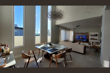 Casa de condomínio para alugar com 280m², 3 quartos e 6 vagas Casa de condomínio para alugar com 280m², 3 quartos e 6 vagasSala jantar