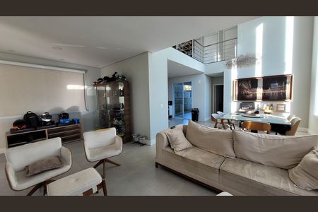 Casa de condomínio para alugar com 280m², 3 quartos e 6 vagas Casa de condomínio para alugar com 280m², 3 quartos e 6 vagasSala